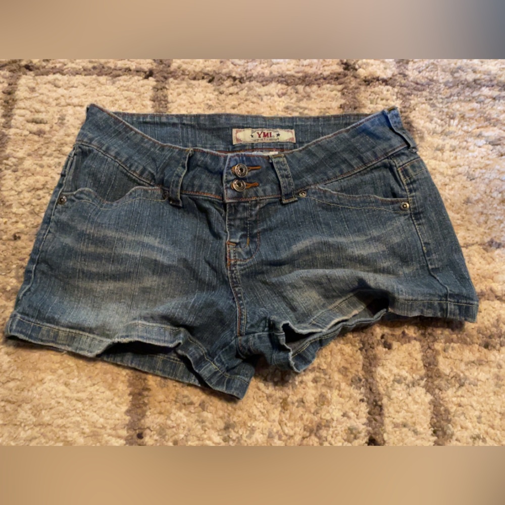 Juniors Guaranteed Authentic YMI registered trademark jean shorts. Y2K